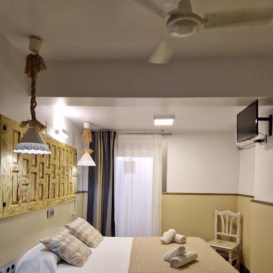 Hostal Boutique Luna De Gavin Cullera Buitenkant foto