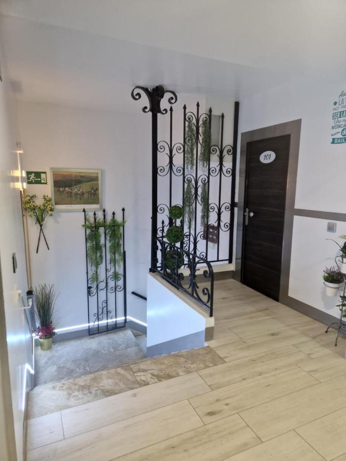 Hostal Boutique Luna De Gavin Cullera Buitenkant foto