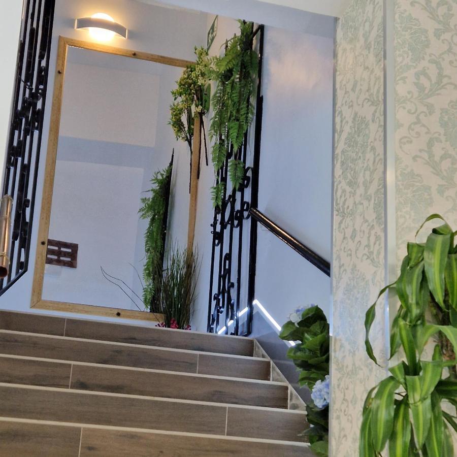 Hostal Boutique Luna De Gavin Cullera Buitenkant foto