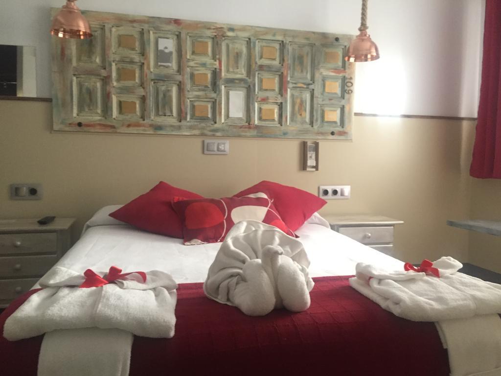 Hostal Boutique Luna De Gavin Cullera Buitenkant foto