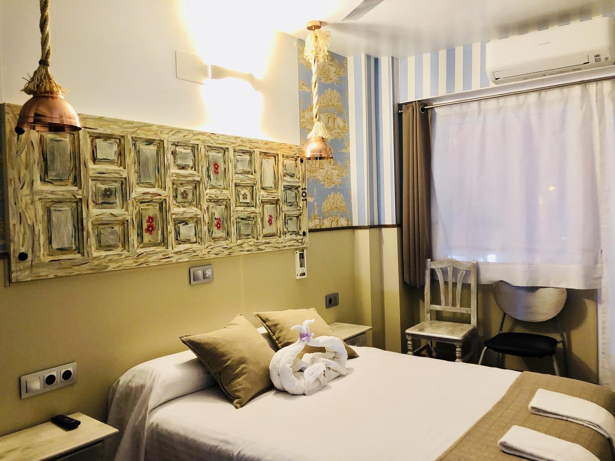 Hostal Boutique Luna De Gavin Cullera Buitenkant foto